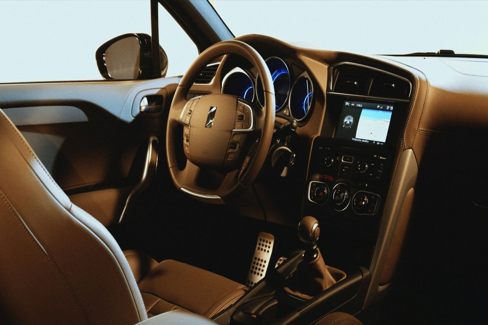 Comment mettre à jour l’intérieur de la voiture de vos propres mains ?