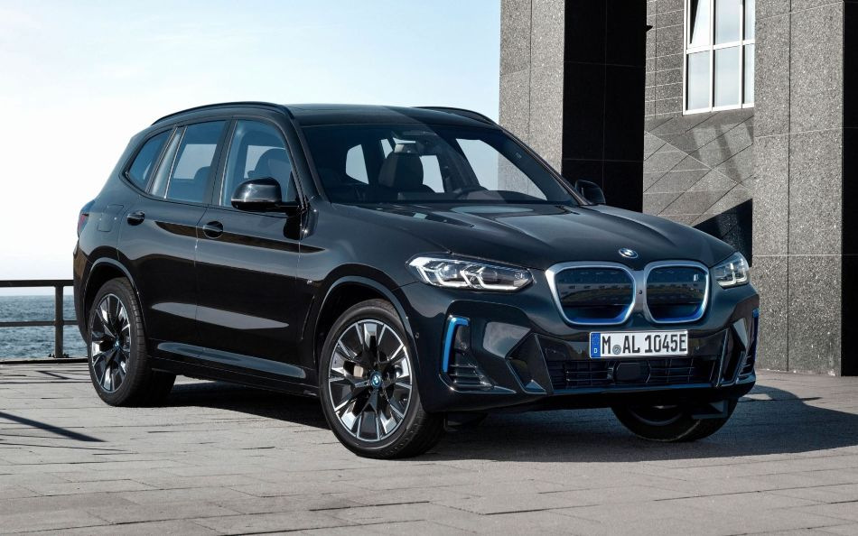 BMW iX3 2021 : examen détaillé du crossover électrique mis à jour