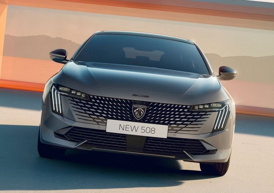 Peugeot 508 mise à jour 2023 : une berline française stylée