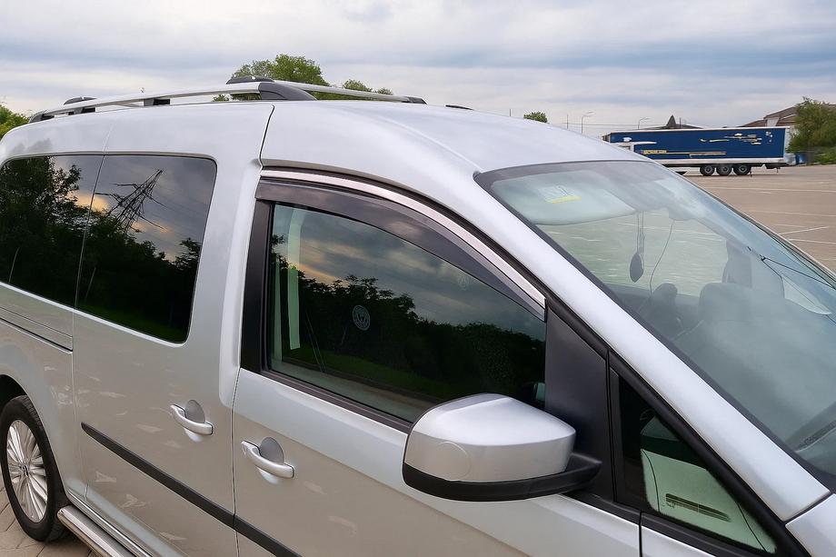 Volkswagen Caddy 2010-2015 Déflecteurs de vitres avec moulure chromée Niken Luxury (2 pcs) Image
