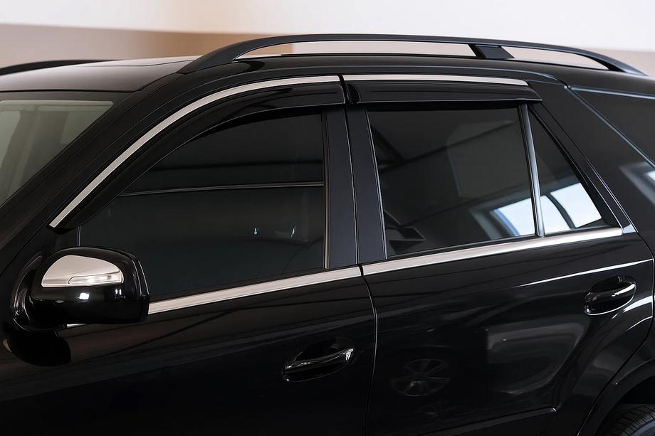 Mercedes ML W164 2005-2011 Deflecteurs de Vitres avec Moulure Chromee Niken Luxury (4 pcs) Image