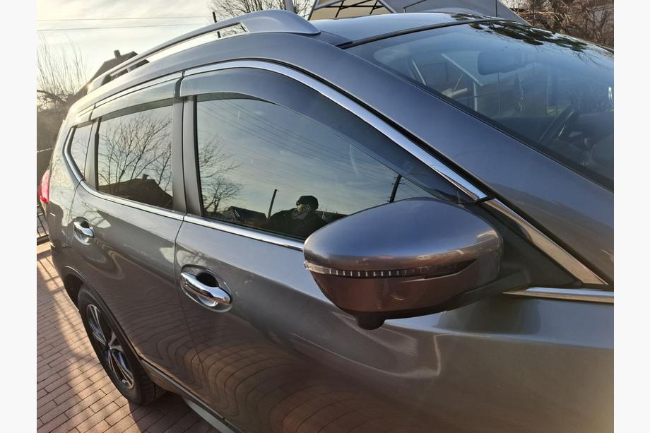 Nissan X-trail T32/Rogue 2014-2021 Déflecteurs de vitres avec moulure chromée Niken Luxury (6 pcs) Photo 1