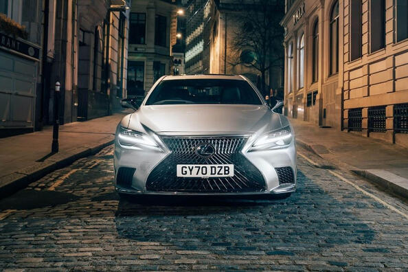 Aperçu du restylage de la Lexus LS de cinquième génération