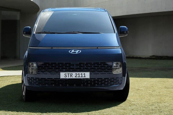 Essai du Hyundai Staria : un nouveau regard sur les mini-fourgonnettes
