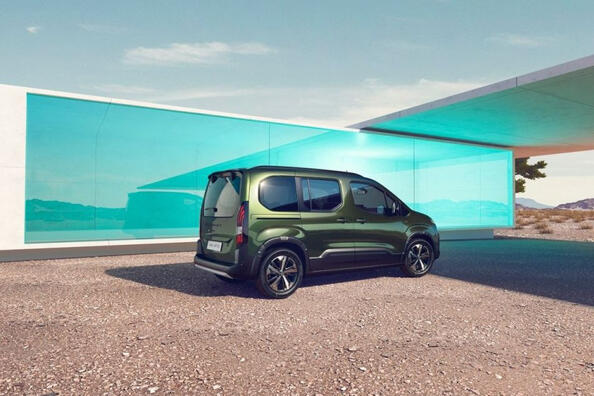 Peugeot e-Rifter 2023 : un nouveau regard sur la mobilité électrique Photo 3