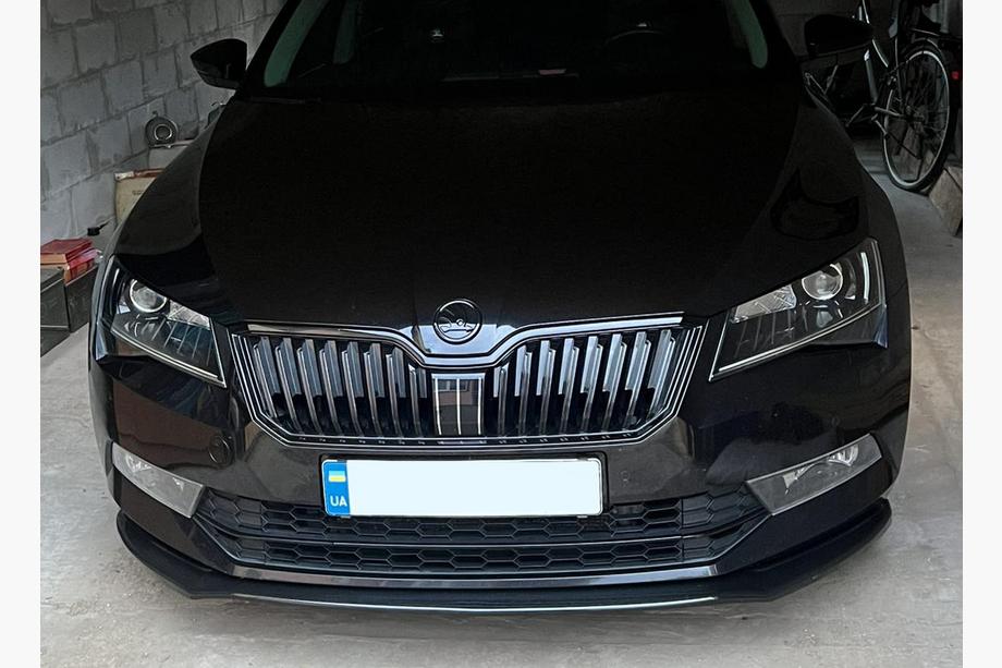 Skoda Superb 2015-2024 Lame avant DPT V-2 (2015-2020, Noir Brillant) Photo 12