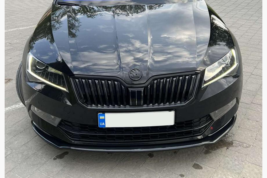 Skoda Superb 2015-2024 Lame avant DPT V-2 (2015-2020, Noir Brillant) Photo 16