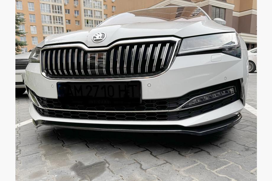 Skoda Superb 2015-2024 Lame avant DPT V-2 (2015-2020, Noir Brillant) Photo 8