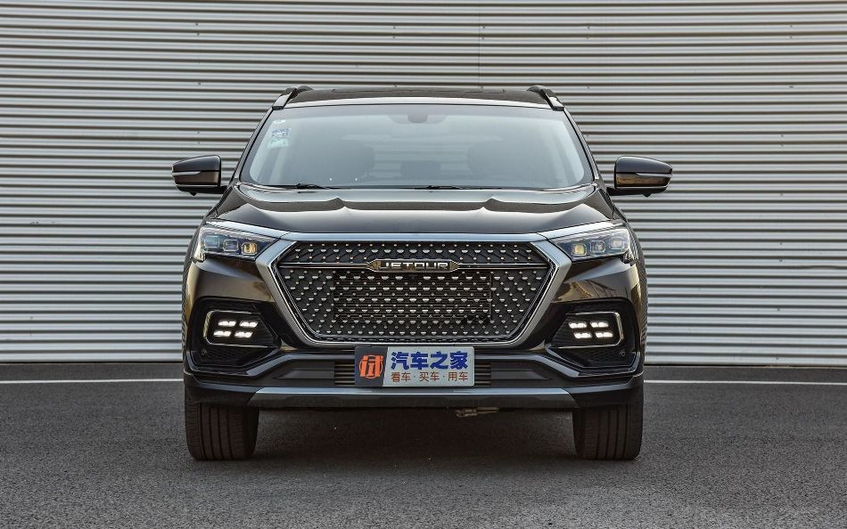 Test du Jetour X95 : technologie et confort dans une seule voiture