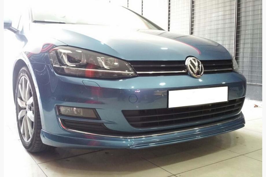 Volkswagen Golf 7/E-Golf 2012-2020 Lame avant DPT V-2 (pour pare-chocs d'origine, 2012-2017, noir brillant) Image