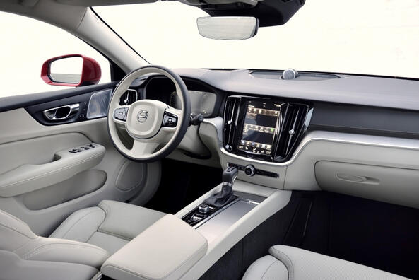 Volvo V60 Cross Country de deuxième génération — un haut niveau de confort et de praticité Photo 5