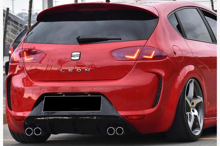 Seat Leon 2005-2012 Diffuseur Arriere DPT V-1 (2009-2012, Noir Brillant) Photo 1