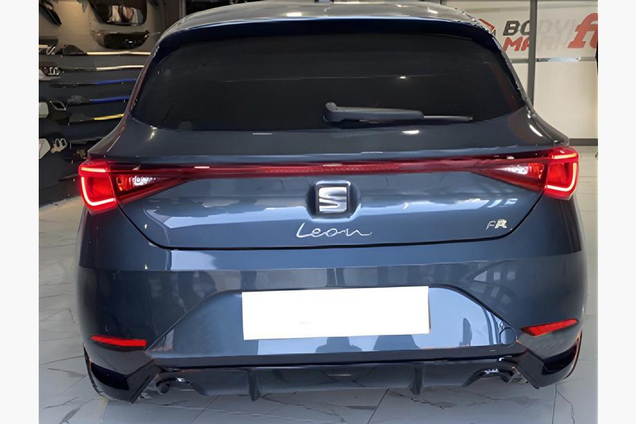 Seat Leon 2020- Diffuseur Arrière DPT V-1 (Noir Brillant) Image