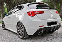 Alfa Romeo Giulietta 2010-2020 Bas de Caisse DPT (Noir Brillant) photo 2