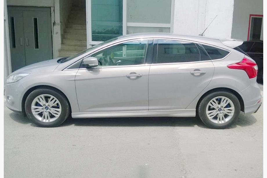 Ford Focus III 2011-2017 Bas de Caisse DPT (2011-2014, apprêtés) Photo 3