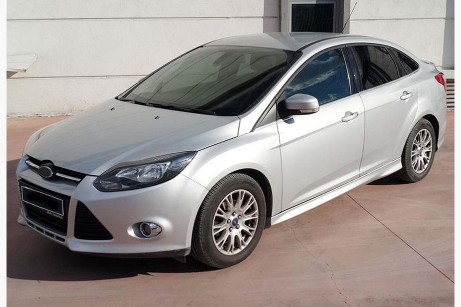 Ford Focus III 2011-2017 Bas de Caisse DPT (2011-2014, apprêtés) Photo 5