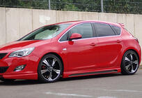 Opel Astra J 2009-2015 Bas de Caisse DPT V-2 (Noir Brillant) photo 1