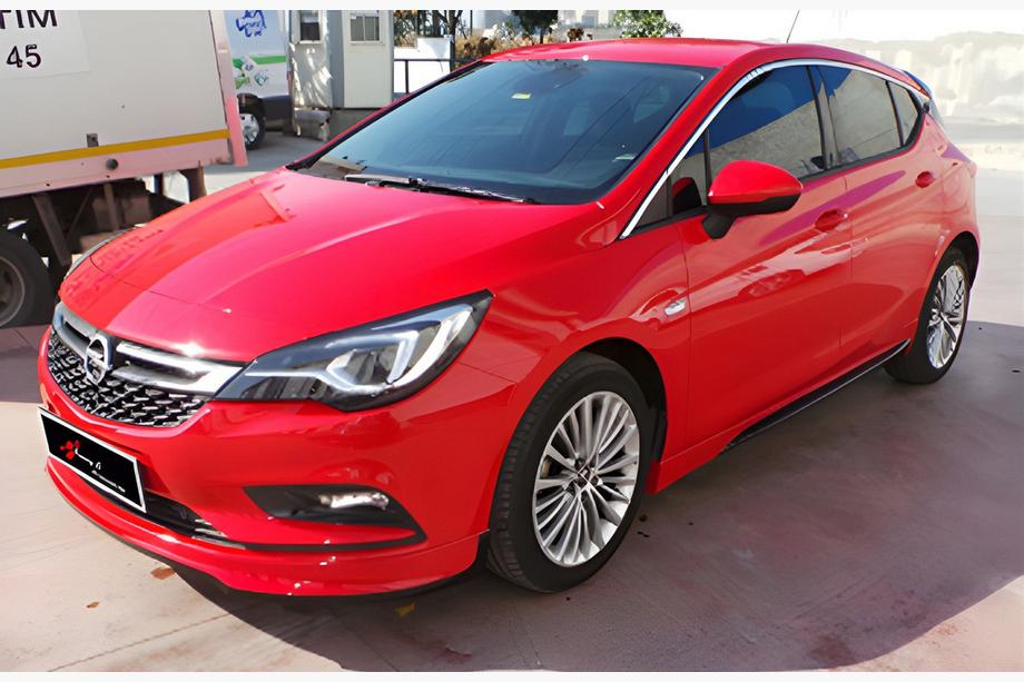 Opel Astra K 2016-2021 Bas de Caisse DPT V-1 (Noir Brillant) Image