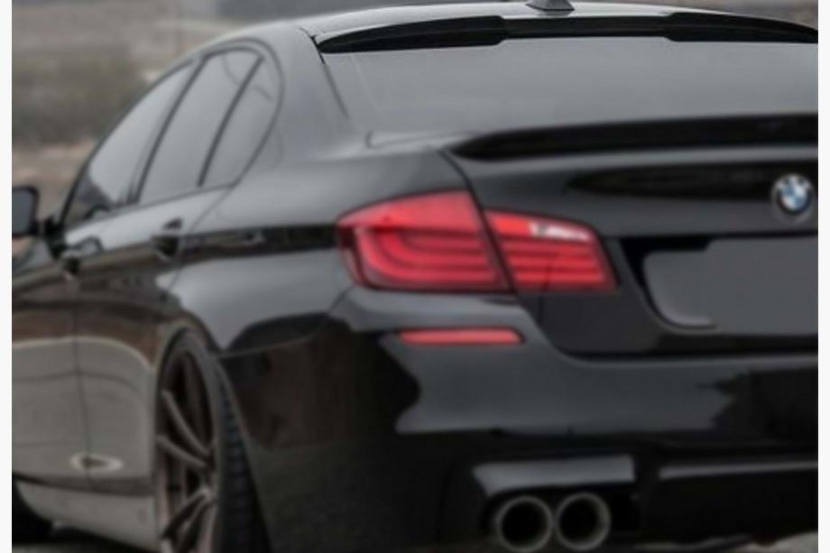 BMW 5 Series F10/F11 2010–2016 Aileron Arrière M4-Style V1 (pour F10, Noir Brillant) Photo 5