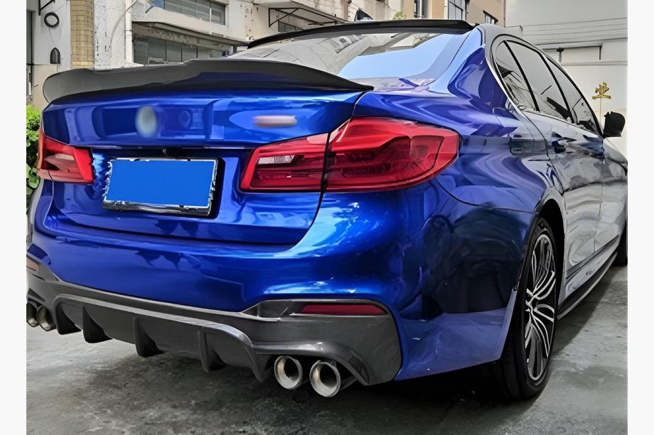 BMW Série 5 G30/G31 2017–2023 Aileron PSM-Style (Noir Brillant) Photo 1