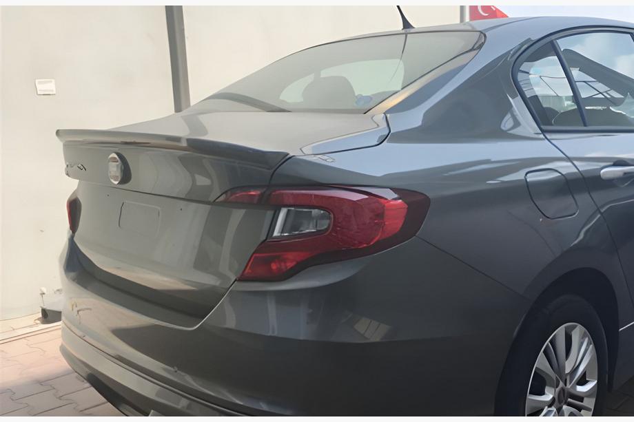 Fiat Tipo 2016- Aileron DPT (SD, Noir Brillant) Image