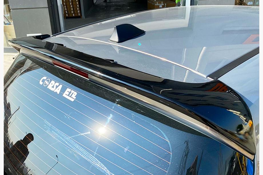 Opel Corsa E 2015-2019 Aileron DPT V-1 (Noir Brillant) Image