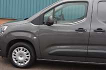 Opel Combo 2019- Encadrement de vitres Omsa Line (2 pcs, inox) photo 3