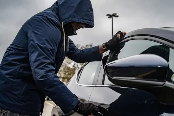 Comment protéger une voiture contre le vol : méthodes et moyens modernes