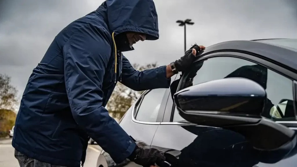 Comment protéger une voiture contre le vol : méthodes et moyens modernes