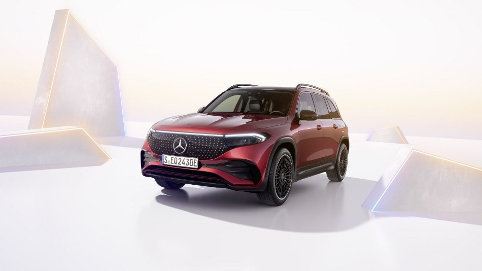 Mercedes-Benz EQB 2023 : une voiture électrique actualisée pour la ville et les voyages