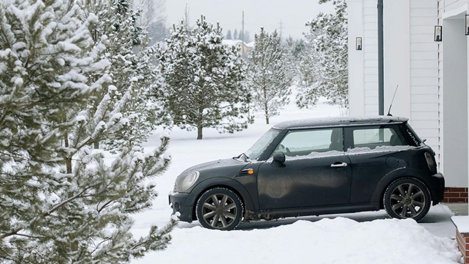 Quel est le meilleur endroit pour entreposer une voiture en hiver : conseils aux propriétaires de voitures