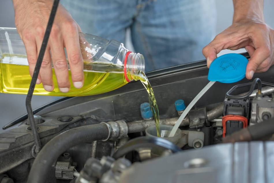 Comment reconnaître un liquide lave-glace de mauvaise qualité ?