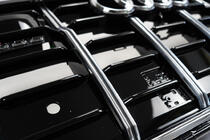 Audi Q8 2018- Calandre Avant SQ-Style (2018-2023, noir avec chrome) photo 8