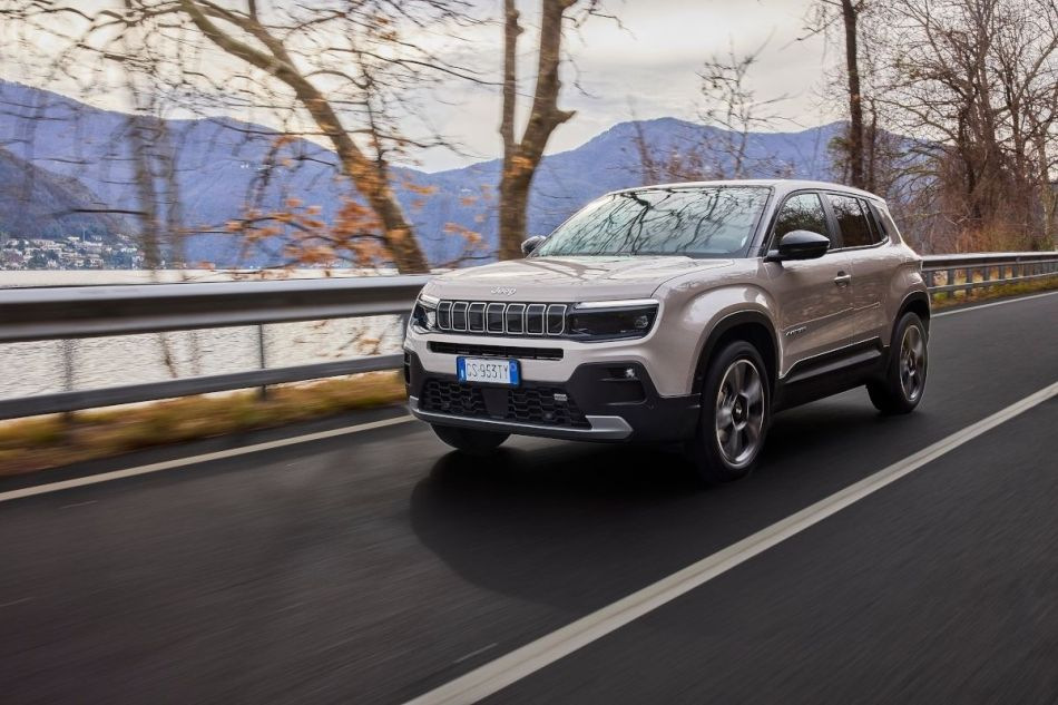 Essai du Jeep Avenger : un conquérant de la ville compact et stylé