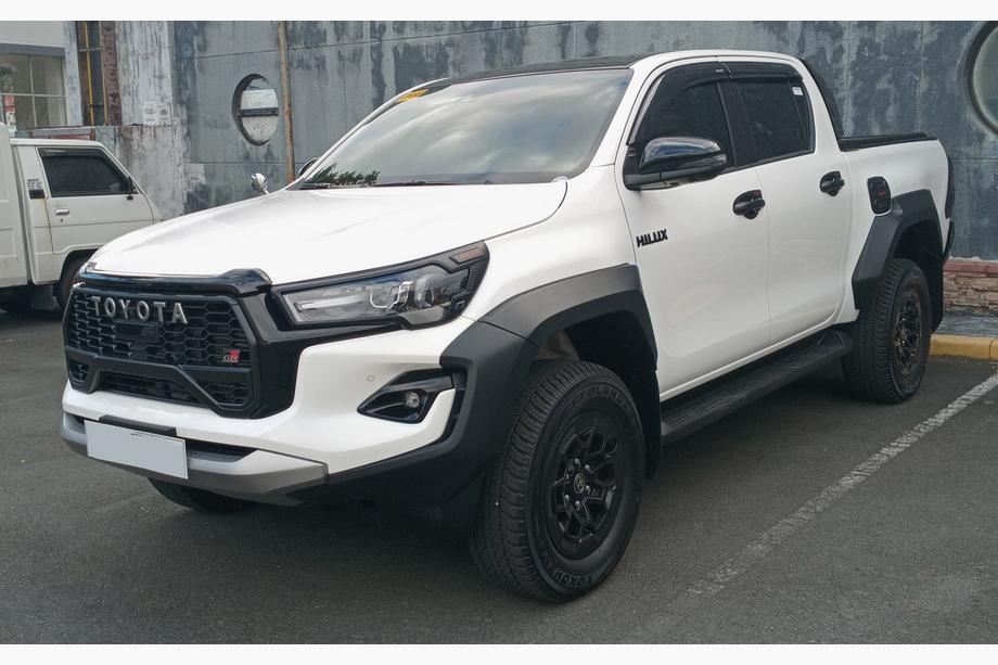 Toyota Hilux 2015- Kit Restylage GR 2024 (pour 2020+) Image