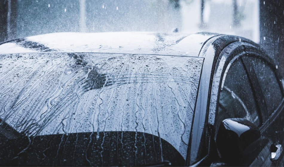 Anti-pluie pour voitures : comment choisir et appliquer correctement