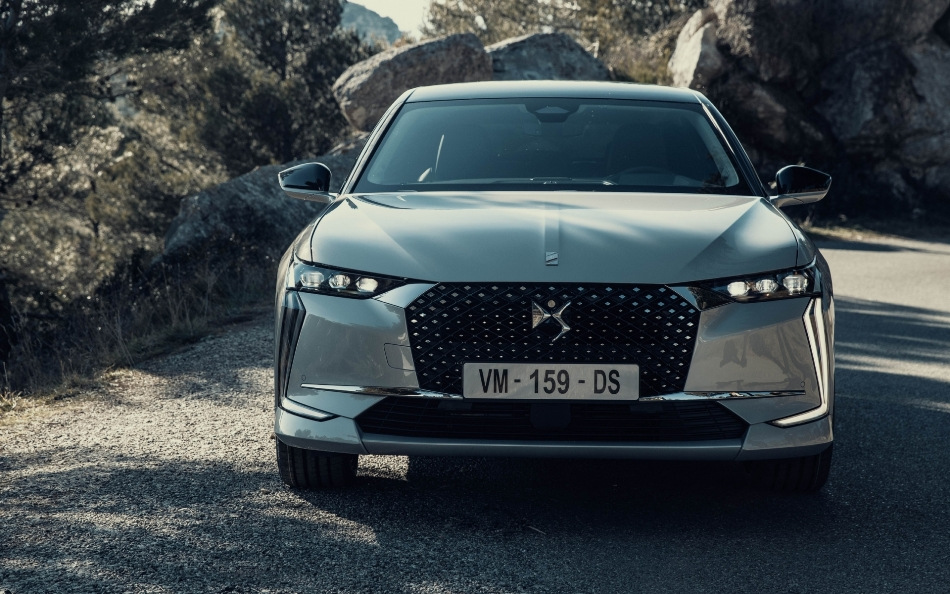 Essai de la berline DS 4 de deuxième génération
