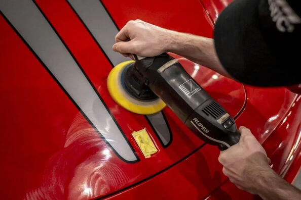 Pourquoi un polissage fréquent de la voiture peut-il être nocif ?
