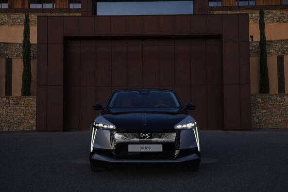 DS N°8 : essai du crossover électrique phare