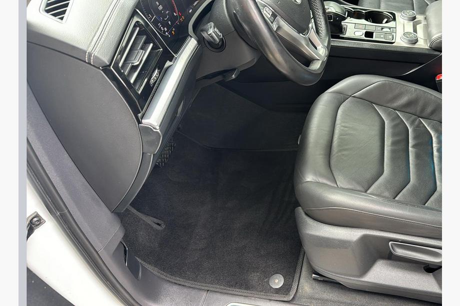 Volkswagen Touareg 2018- Tapis de sol textile Premium (noir) Image