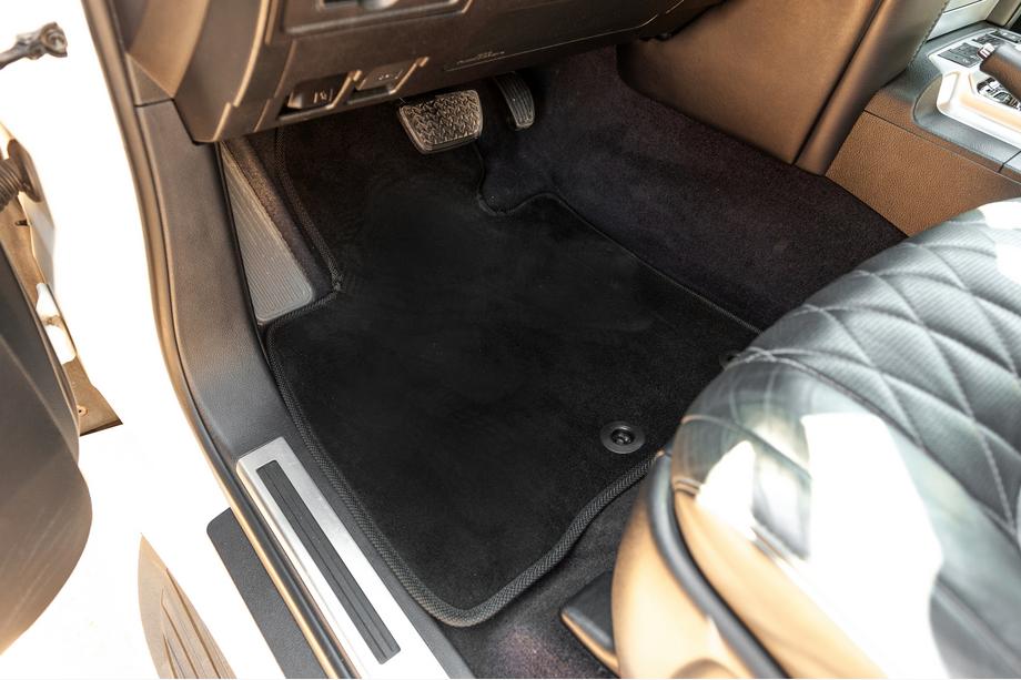 Toyota Land Cruiser 200 2007-2021 Tapis de sol textile Premium V-2 (2012-2021, Noir) Photo 1
