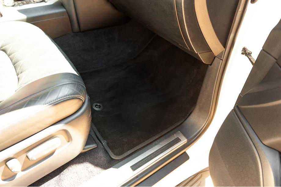 Toyota Land Cruiser 200 2007-2021 Tapis de sol textile Premium V-2 (2012-2021, Noir) Photo 2