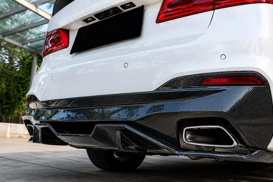 BMW Série 5 G30/G31 2017–2023 Diffuseur de pare-chocs arrière V4 (pour M-Sport/M5 F90, Carbone) Photo 3