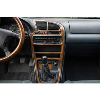Habillage de tableau de bord (Noyer, F 1994-1997) Mazda 323 1977-2003 photo 1