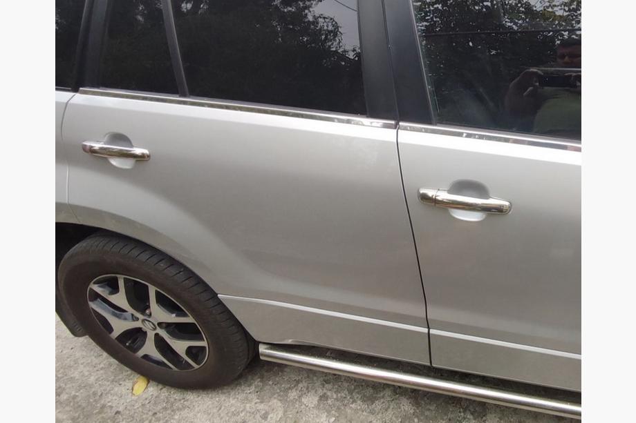 Suzuki Grand Vitara 2005-2017 Couvre-poignées de Porte Chromés (5 pcs, Acier Inoxydable, sans Capteur) Photo 3