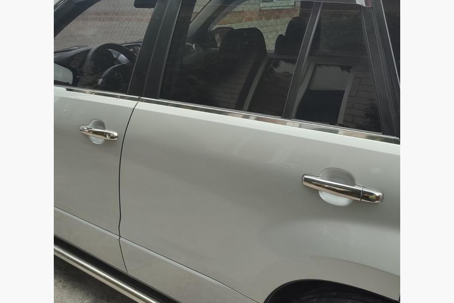 Suzuki Grand Vitara 2005-2017 Couvre-poignées de Porte Chromés (5 pcs, Acier Inoxydable, sans Capteur) Image