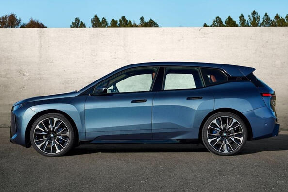 Essai du crossover électrique BMW iX 2025 mis à jour Photo 3