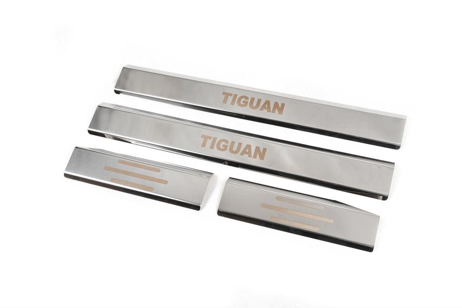 Volkswagen Tiguan 2007-2016 Seuils de porte intérieurs inox Carmos (4 pcs) Photo 1