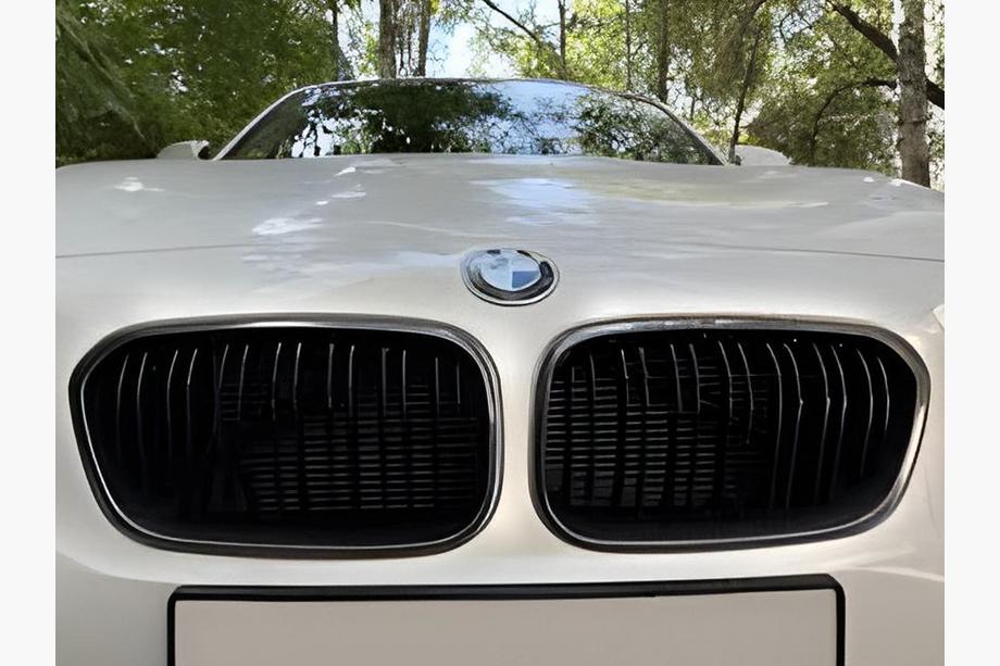 BMW 1 Series F20/F21 2011-2019 Calandre Double M-Look (2011-2014, Noir Brillant avec Encadrement Chrome) Photo 1