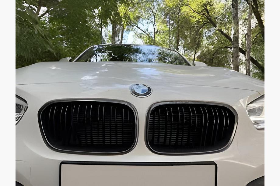 BMW 1 Series F20/F21 2011-2019 Calandre M-Look (2015-2019, Noir Brillant avec Encadrement Chrome) Photo 1